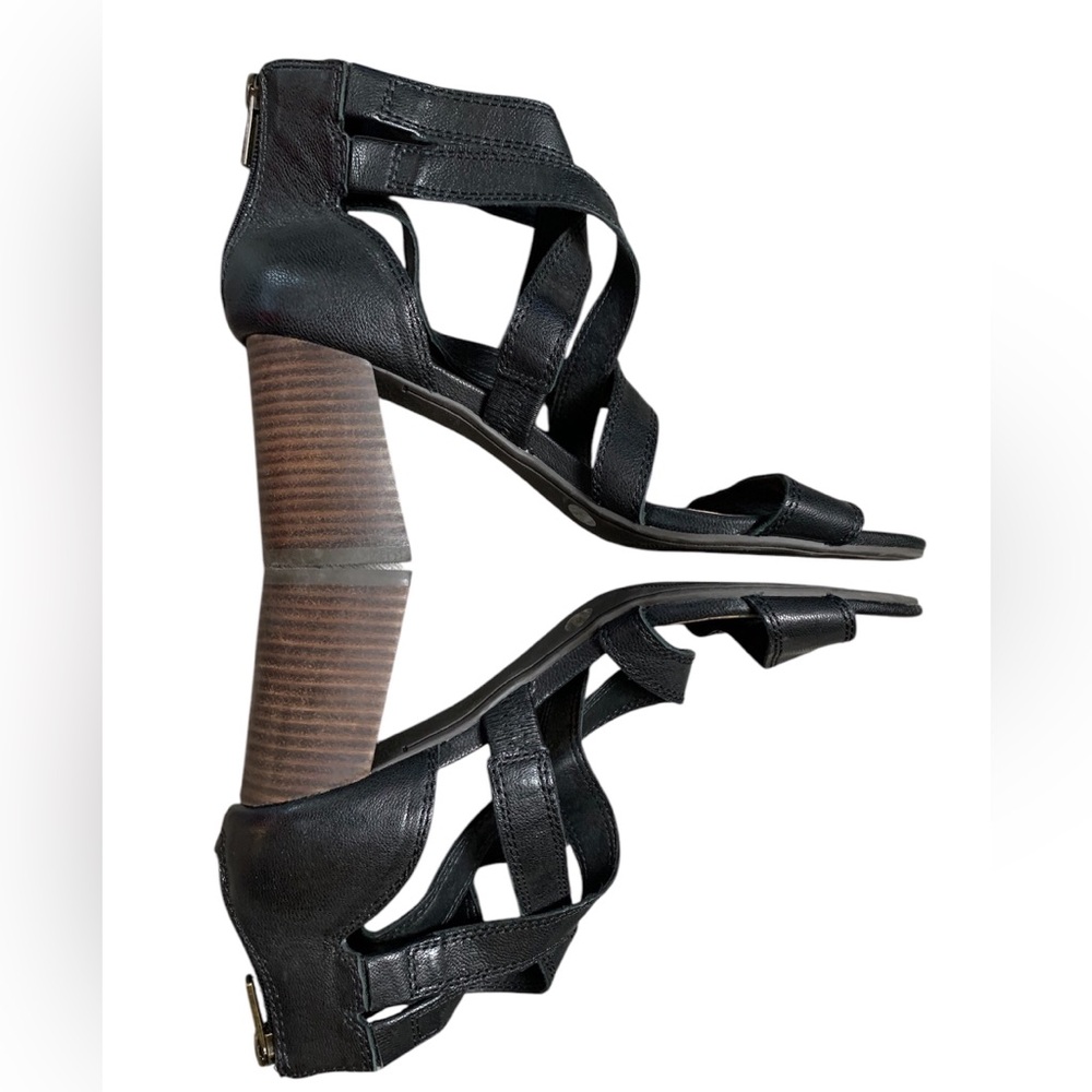 Lucky Brand Vyrah Black Leather Strappy Block Heel Sandals Size 8